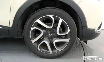 Renault QM3 2015 1.5 Автомат в Москве № 328672, миниатюра 8