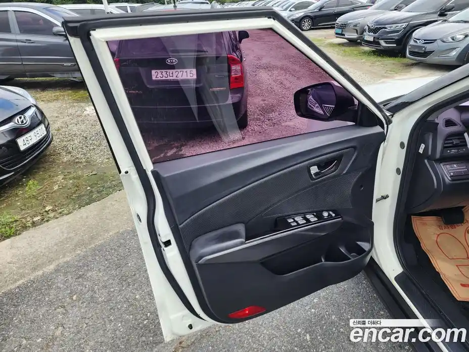 SsangYong TIBOLI 2017 1.6 Автомат в Москве № 33504, фото 14