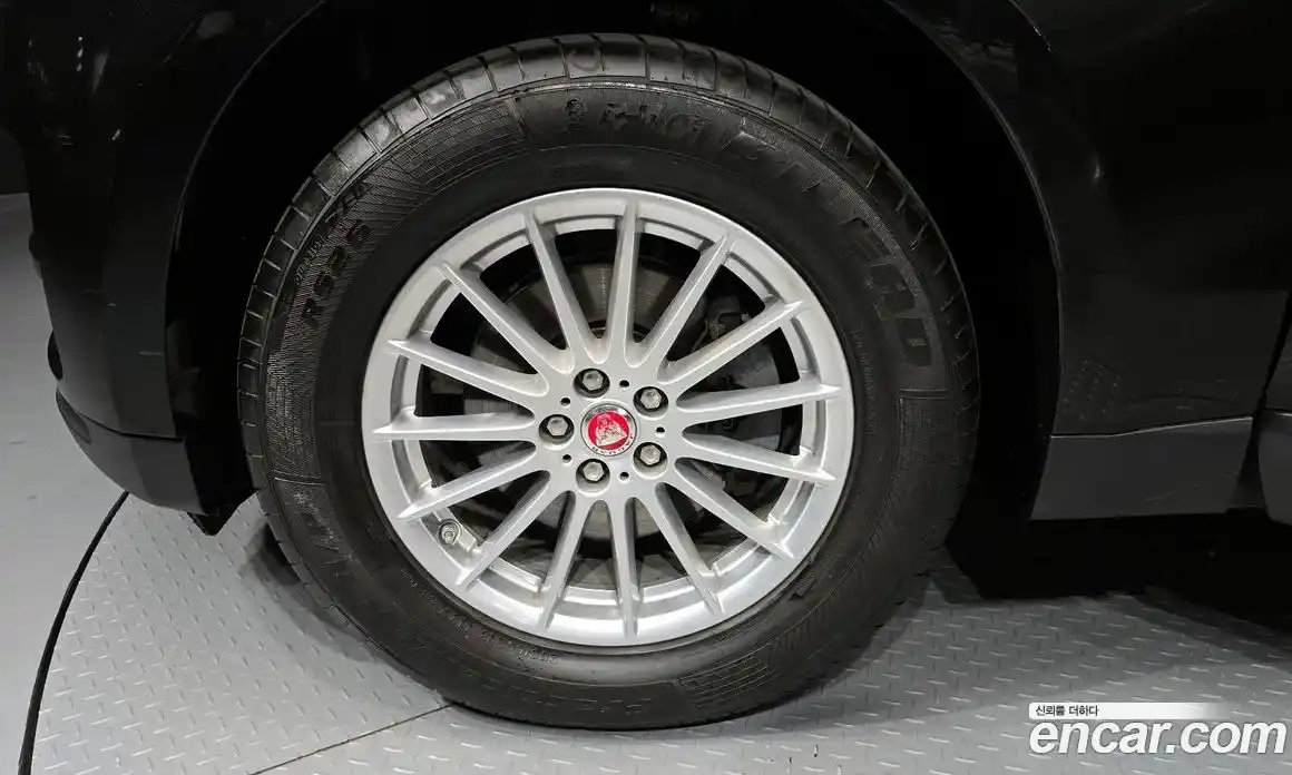 Jaguar F-Pace 2017 2.0 Автомат в Москве № 335819, фото 12