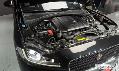 Jaguar F-Pace 2017 2.0 Автомат в Москве № 335819, миниатюра 6