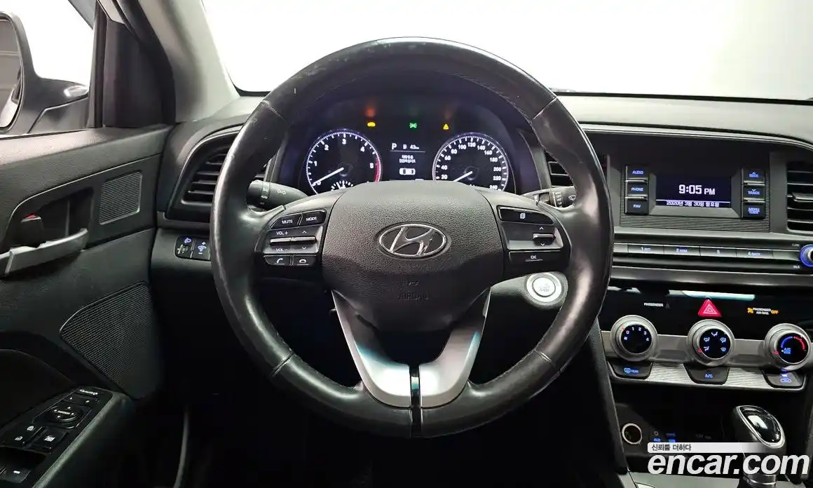 Hyundai Avante 2019 1.6 Автомат в Москве № 336015, фото 11