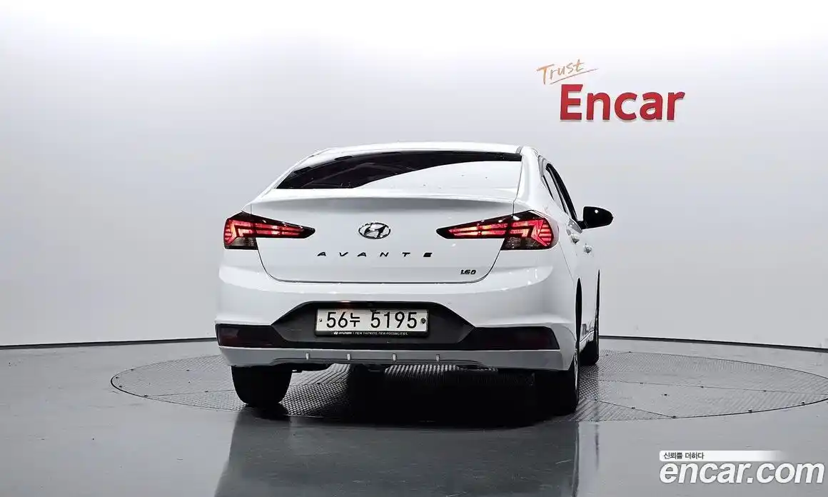 Hyundai Avante 2019 1.6 Автомат в Москве № 336015, фото 17