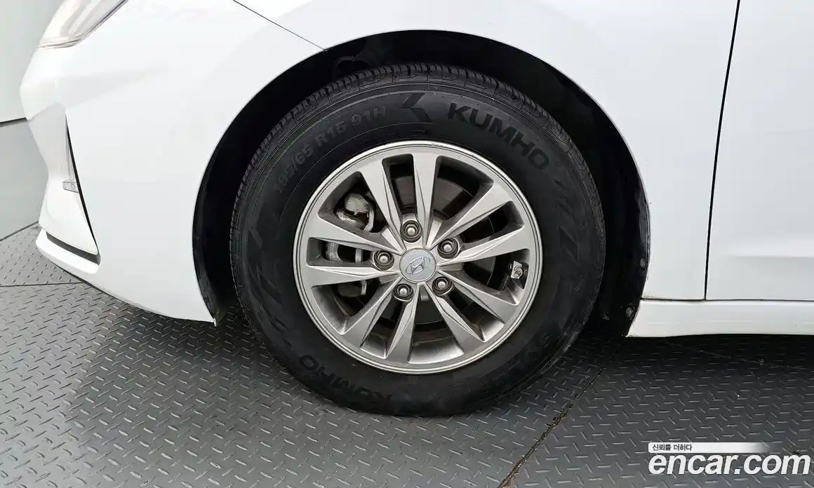 Hyundai Avante 2019 1.6 Автомат в Москве № 336015, фото 5