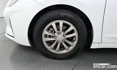 Hyundai Avante 2019 1.6 Автомат в Москве № 336015, миниатюра 5