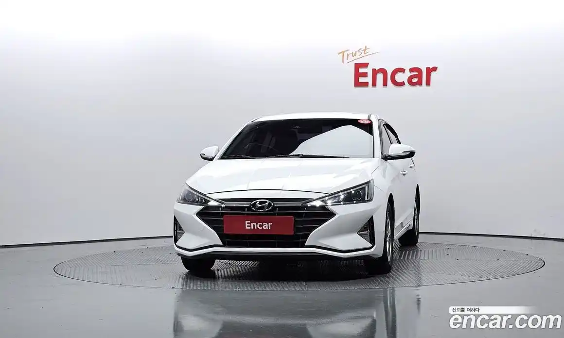 Hyundai Avante 2019 1.6 Автомат в Москве № 336015, фото 8