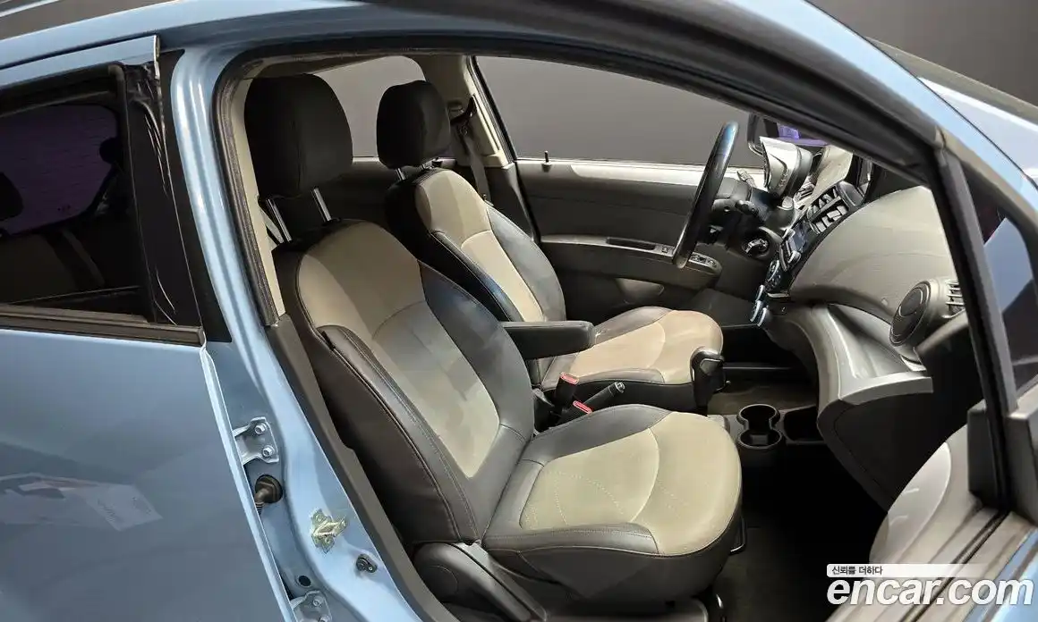 Chevrolet Spark 2014 1.0 Автомат в Москве № 36678, фото 3