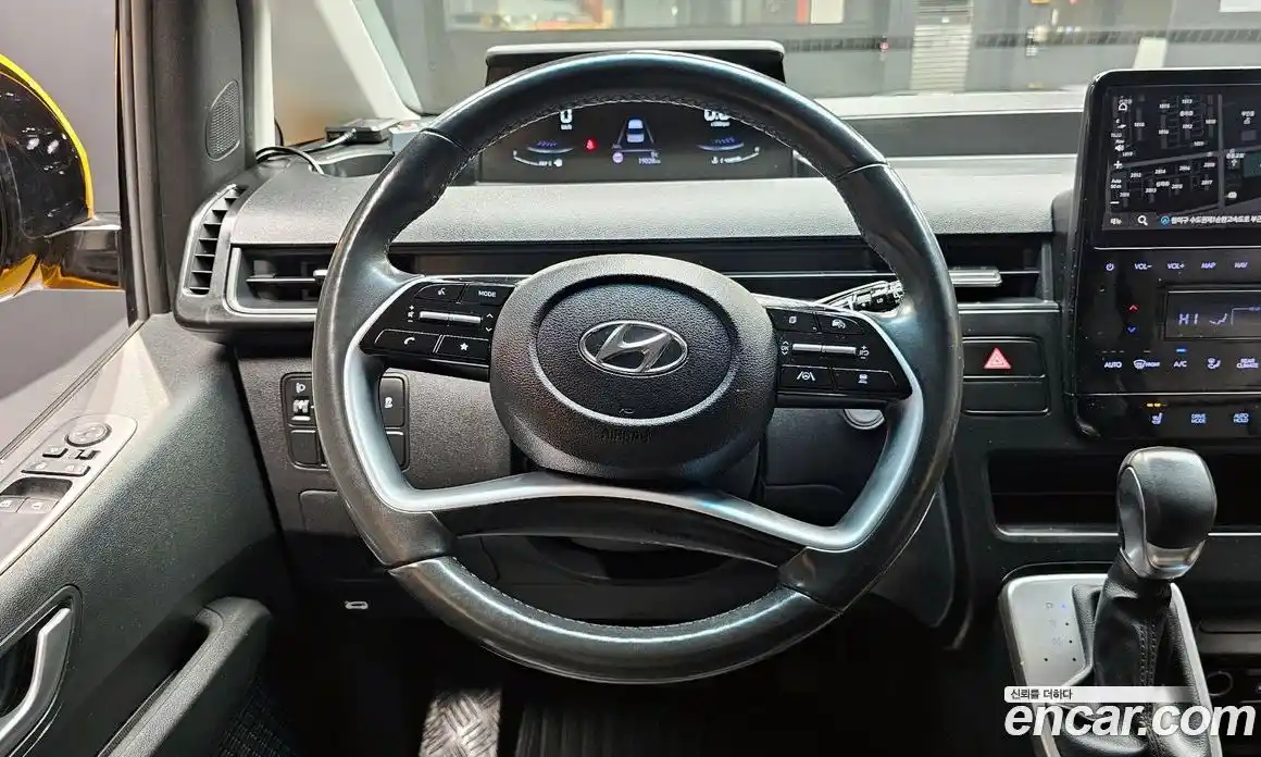 Hyundai Staria 2023 3.5 Автомат в Москве № 381576, фото 13