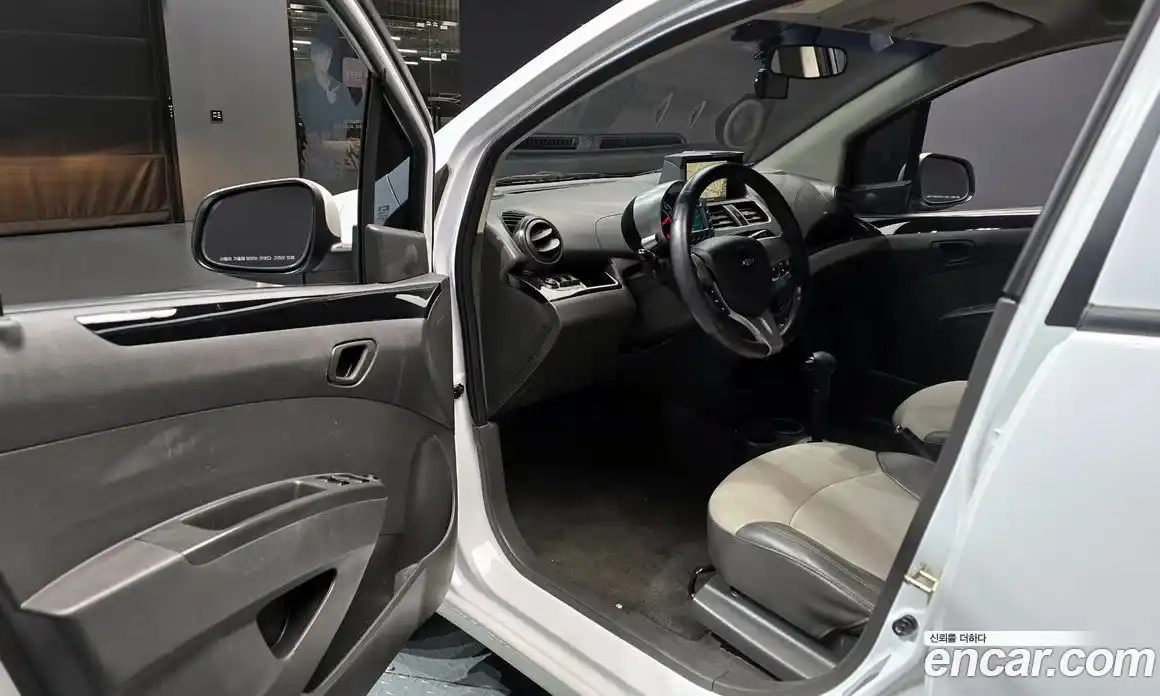 Chevrolet Spark 2012 1.0 Автомат в Москве № 38440, фото 11