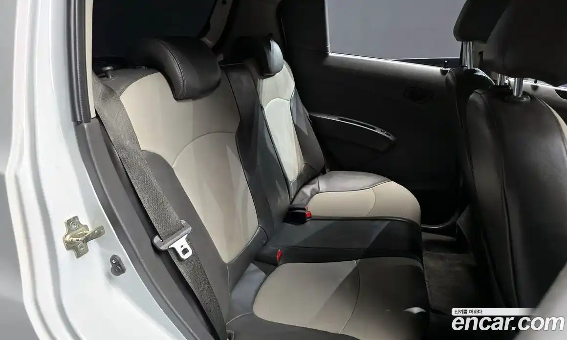 Chevrolet Spark 2012 1.0 Автомат в Москве № 38440, фото 12