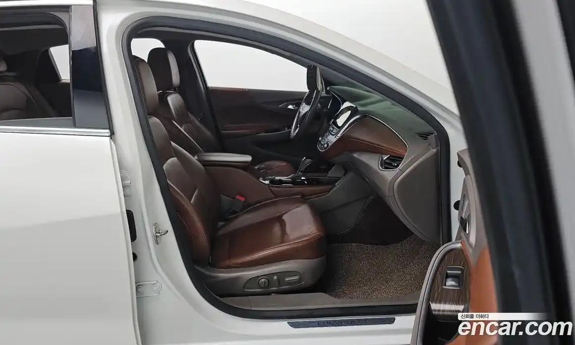 Chevrolet Malibu 2017 2.0 Автомат в Москве № 396681, фото 12