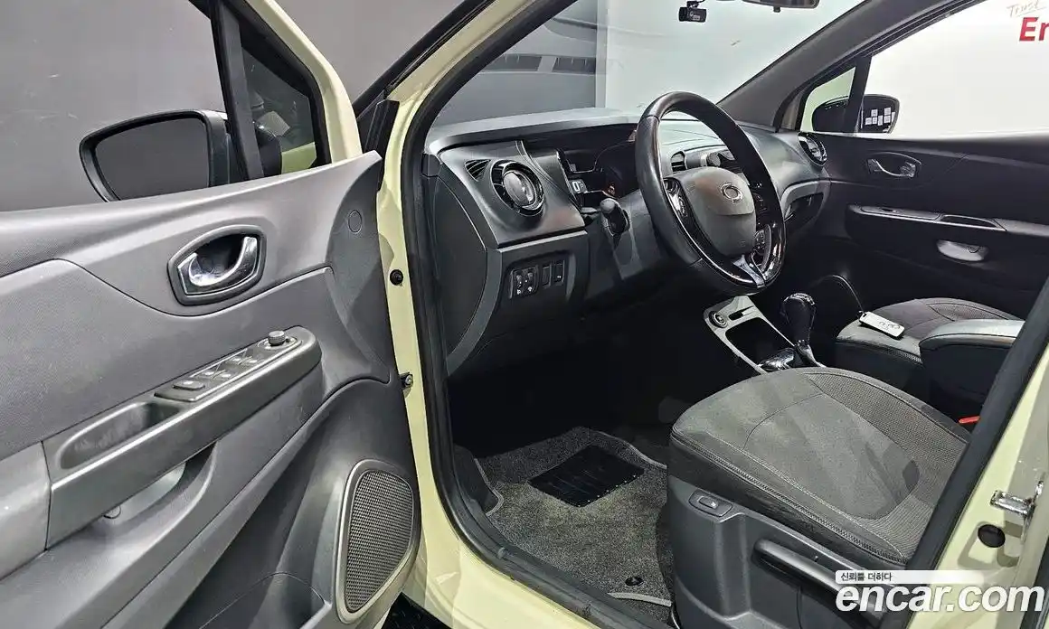 Renault QM3 2015 1.5 Автомат в Москве № 399716, фото 11