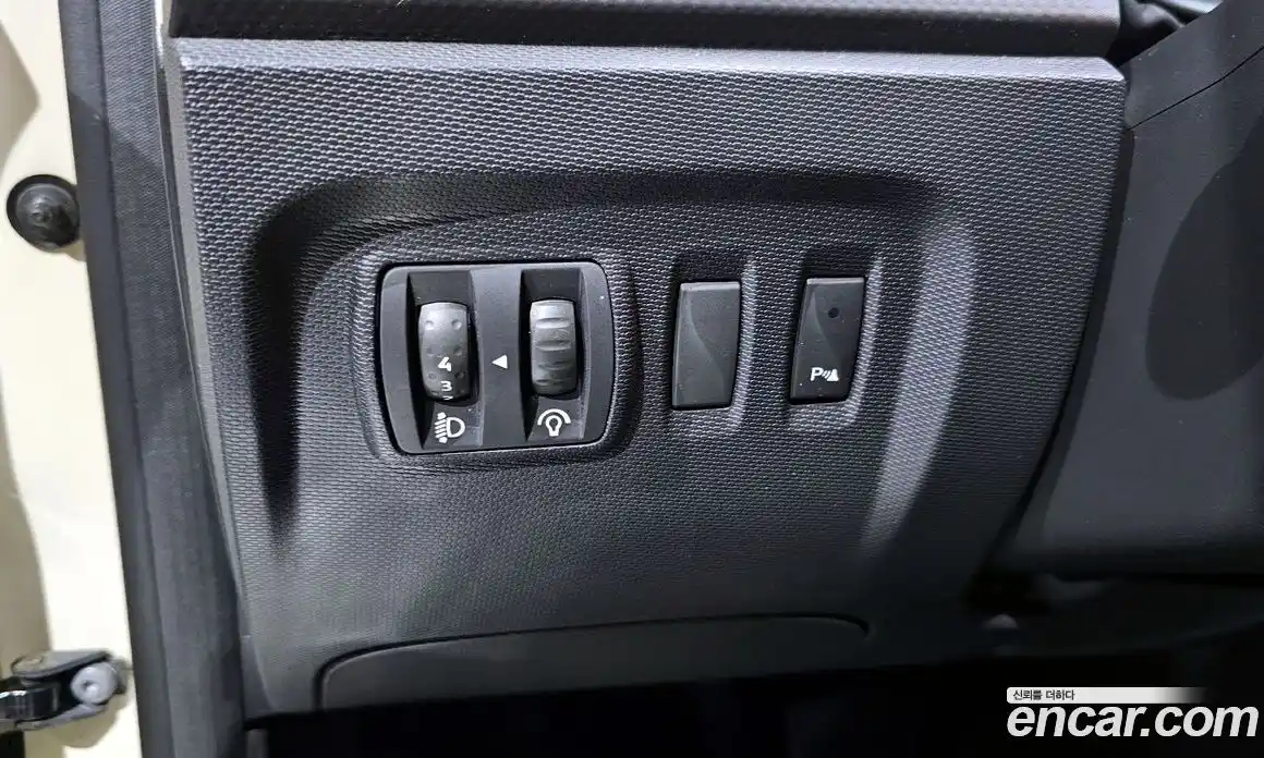 Renault QM3 2015 1.5 Автомат в Москве № 399716, фото 14