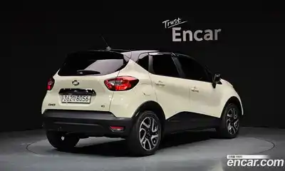 Renault QM3 2015 1.5 Автомат в Москве № 399716, миниатюра 2