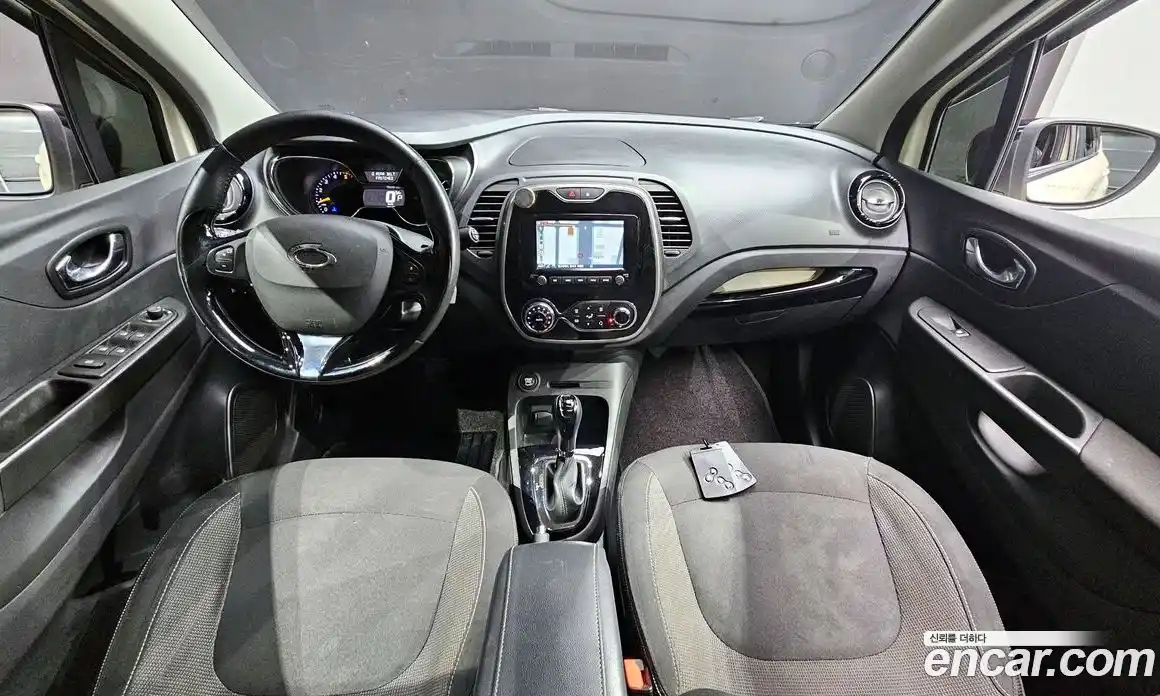 Renault QM3 2015 1.5 Автомат в Москве № 399716, фото 7