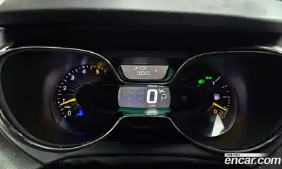 Renault QM3 2015 1.5 Автомат в Москве № 399716, миниатюра 8