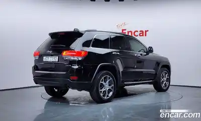 Jeep Cherokee 2019 3.6 Автомат в Москве № 401606, миниатюра 2