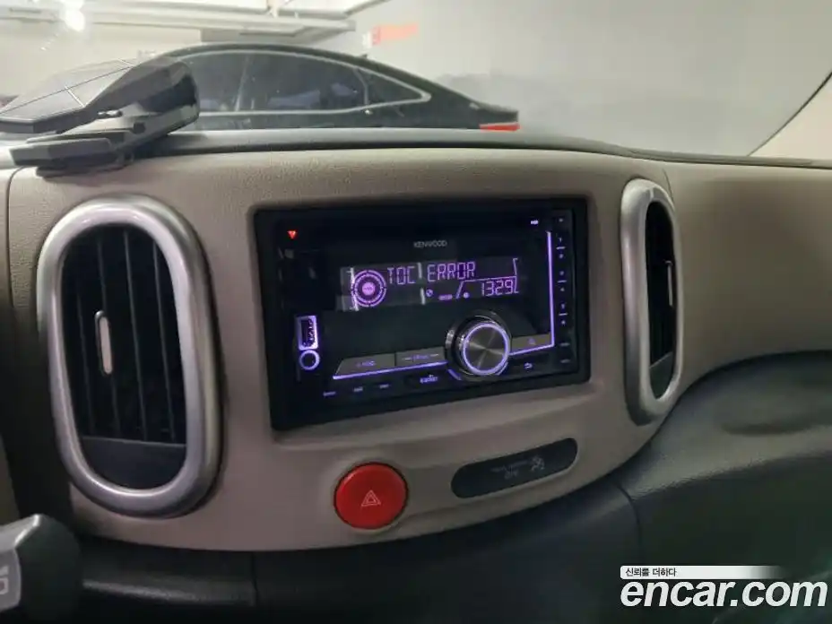 Nissan Cube 2011 1.8 Автомат в Москве № 406106, фото 13