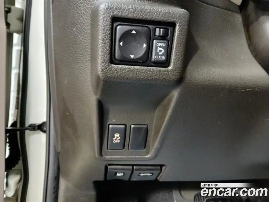 Nissan Cube 2011 1.8 Автомат в Москве № 406106, фото 17