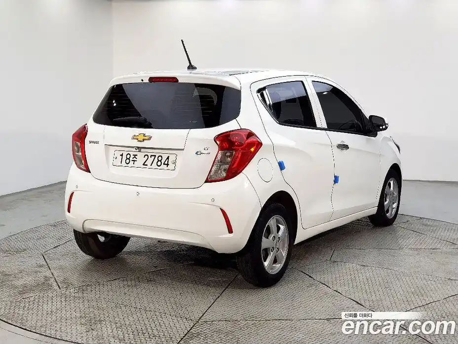 Chevrolet Spark 2016 1.0 Автомат в Москве № 419932, фото 4