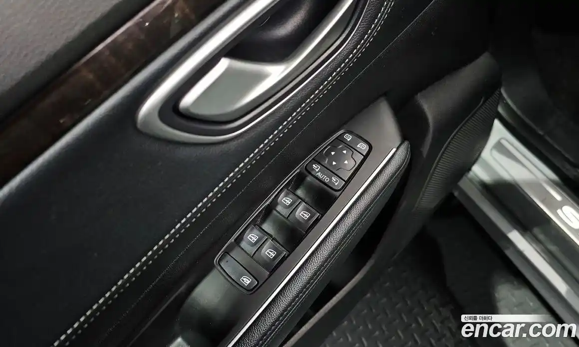 Renault SM6 2016 1.6 Автомат в Москве № 423304, фото 17