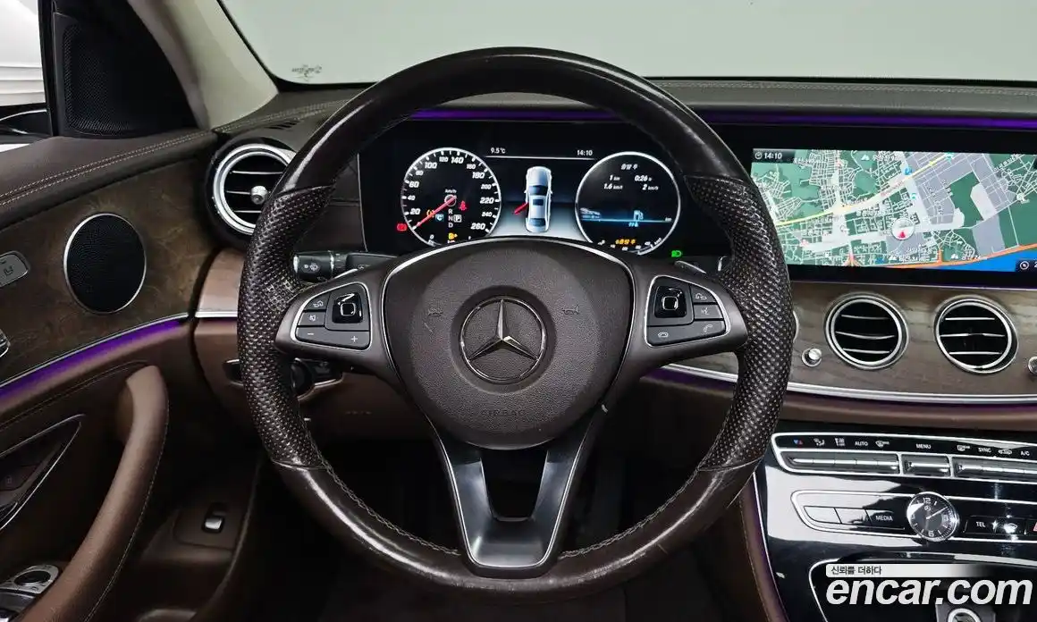 Mercedes-Benz E-Class 2017 2.0 Автомат в Москве № 428070, фото 13