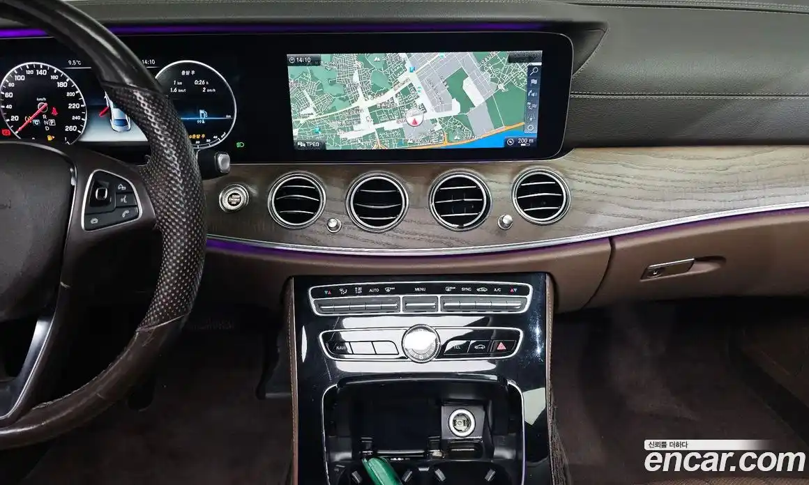 Mercedes-Benz E-Class 2017 2.0 Автомат в Москве № 428070, фото 14