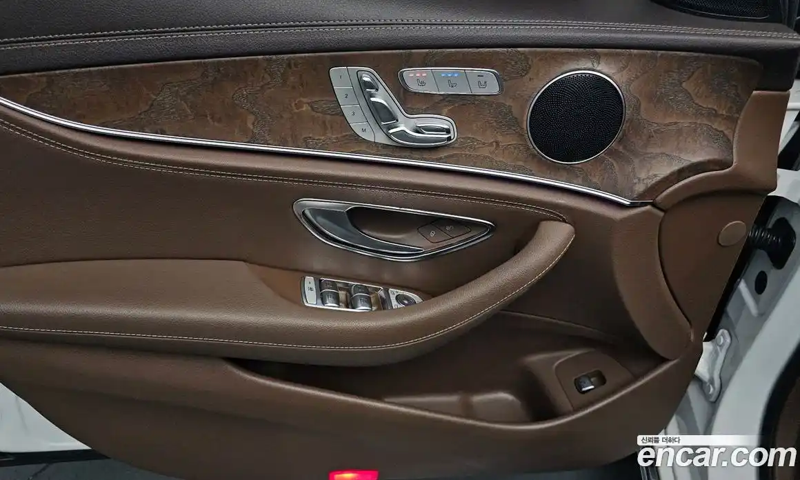 Mercedes-Benz E-Class 2017 2.0 Автомат в Москве № 428070, фото 17