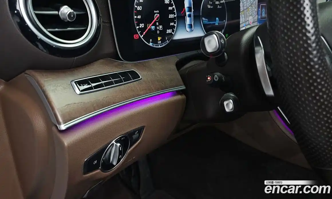 Mercedes-Benz E-Class 2017 2.0 Автомат в Москве № 428070, фото 18