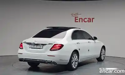 Mercedes-Benz E-Class 2017 2.0 Автомат в Москве № 428070, миниатюра 2