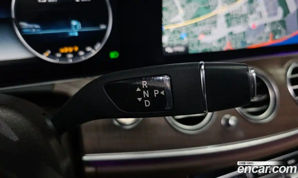 Mercedes-Benz E-Class 2017 2.0 Автомат в Москве № 428070, фото 9