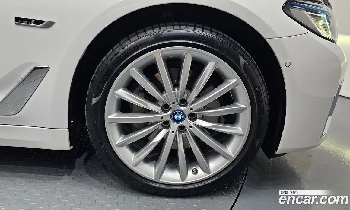 BMW 5-Series 2023 2.0 Автомат в Москве № 464134, фото 5