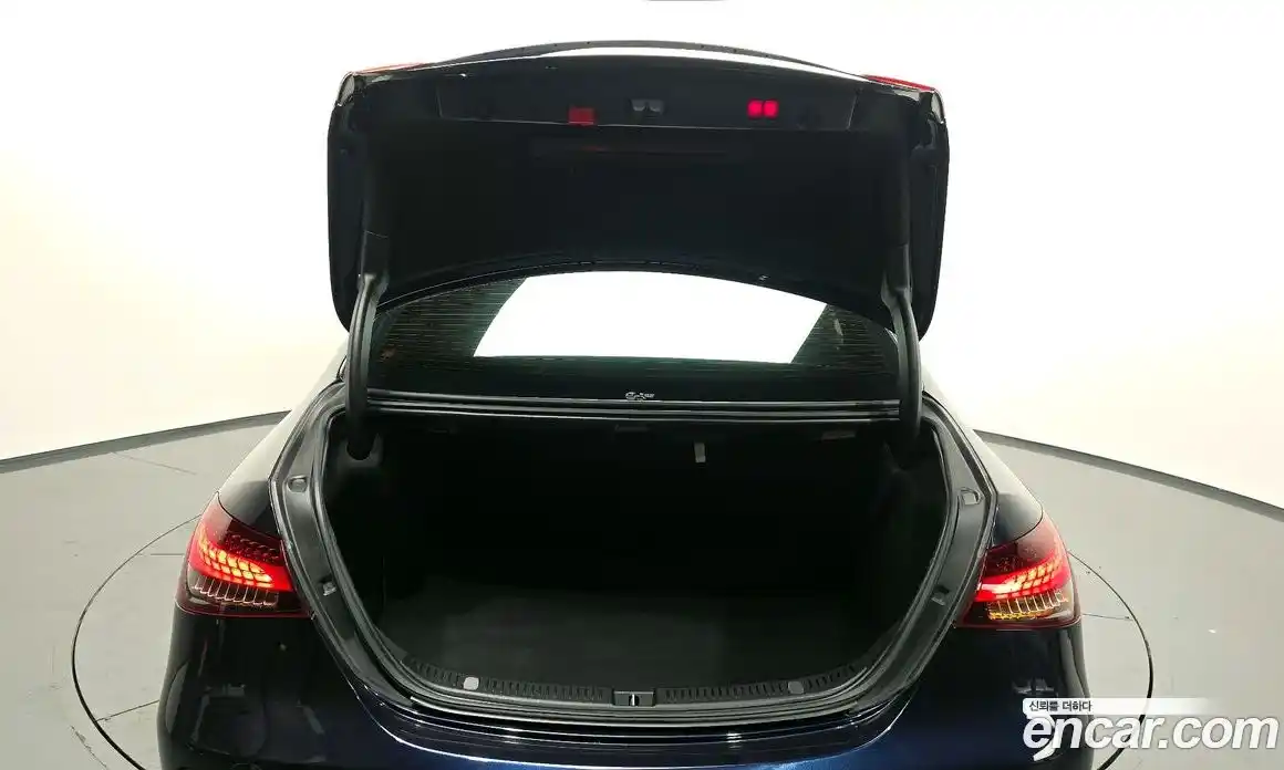 Mercedes-Benz E-Class 2021 2.0 Автомат в Москве № 467578, фото 20