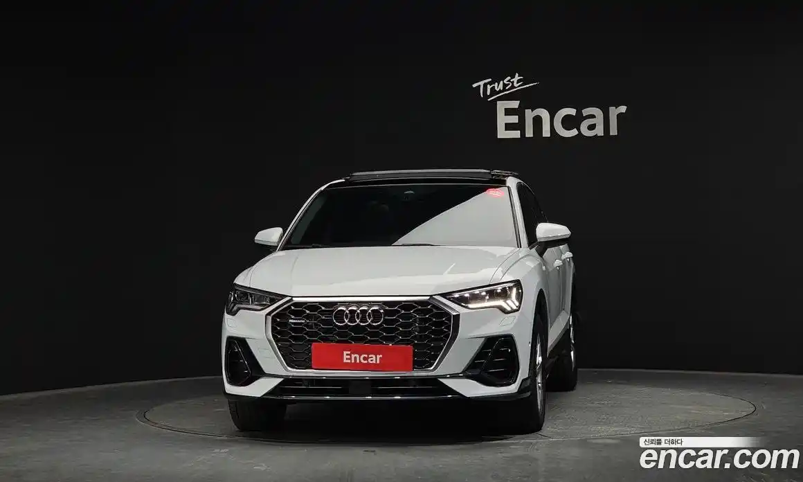 Audi Q3 2024 2.0 Автомат в Москве № 468373, фото 3