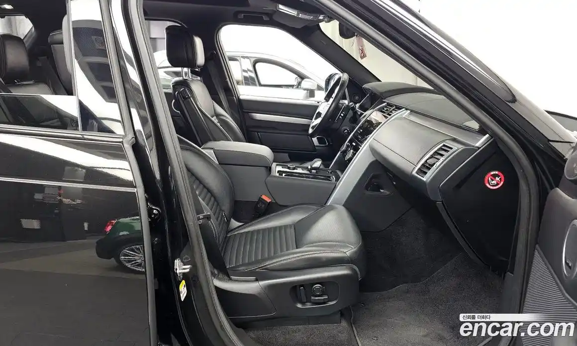 Land Rover Discovery 2022 3.0 Автомат в Москве № 471060, фото 11