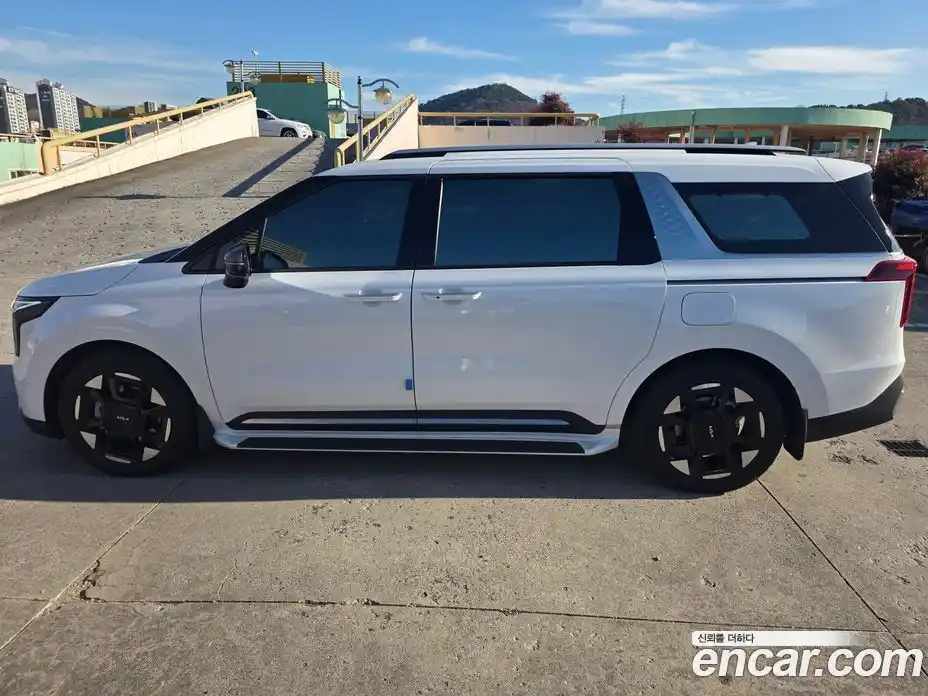 Kia Canival 2025 1.6 Автомат в Москве № 54590, фото 3