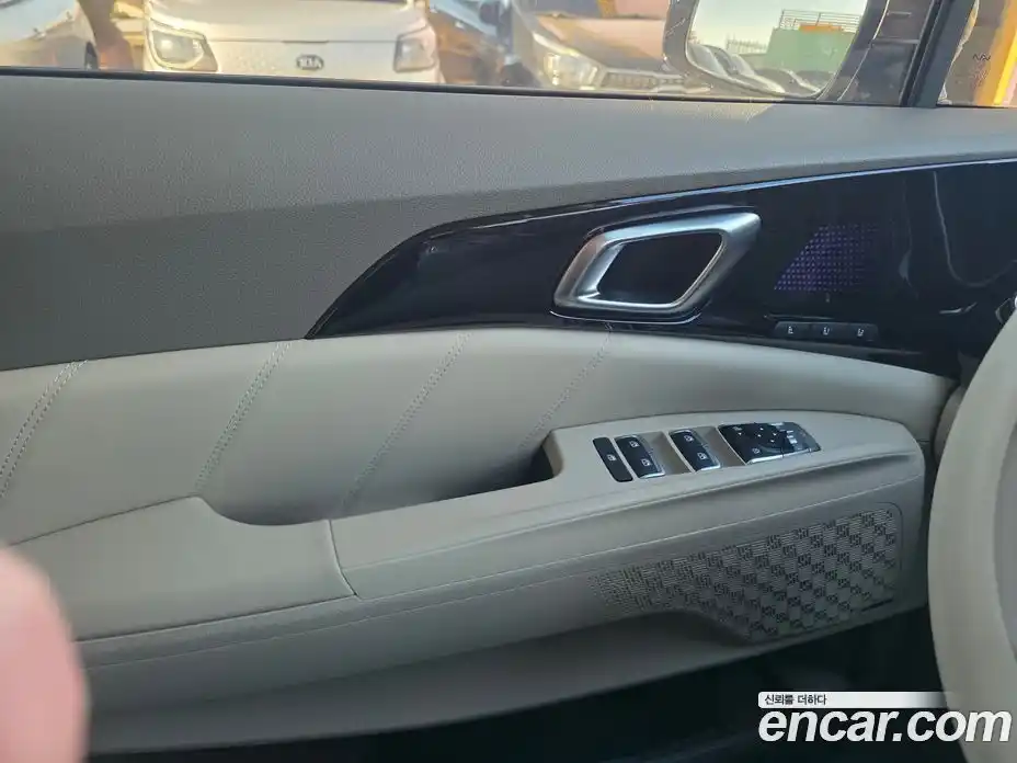 Kia Canival 2025 1.6 Автомат в Москве № 54590, фото 8