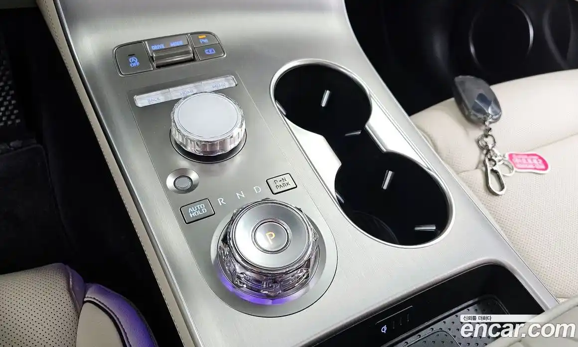 Genesis GV70 2025 2.5 Автомат в Москве № 57055, фото 14