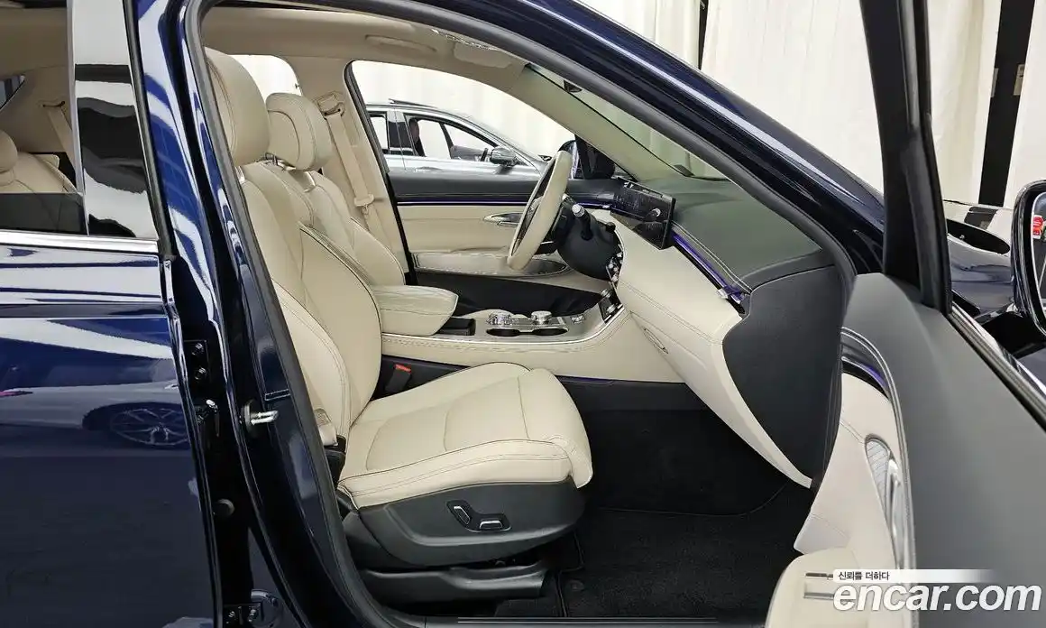 Genesis GV70 2025 2.5 Автомат в Москве № 57055, фото 16