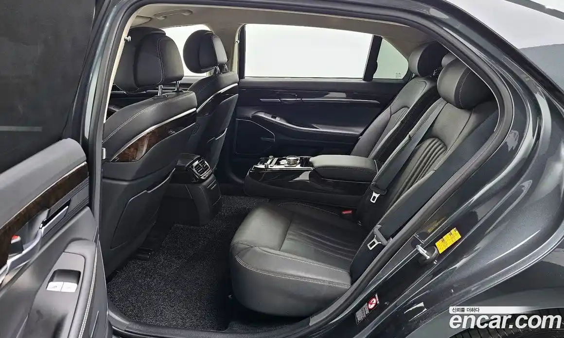 Genesis G90 2019 3.8 Автомат в Москве № 58971, фото 18