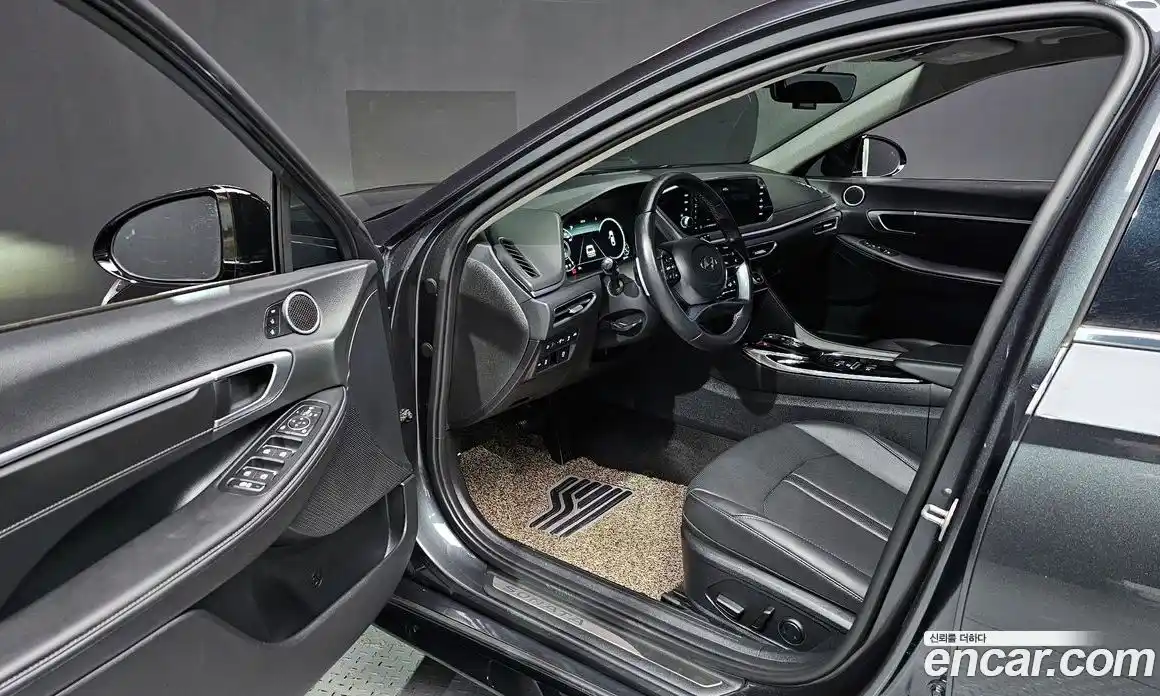 Hyundai Sonata 2023 1.6 Автомат в Москве № 6120, фото 18