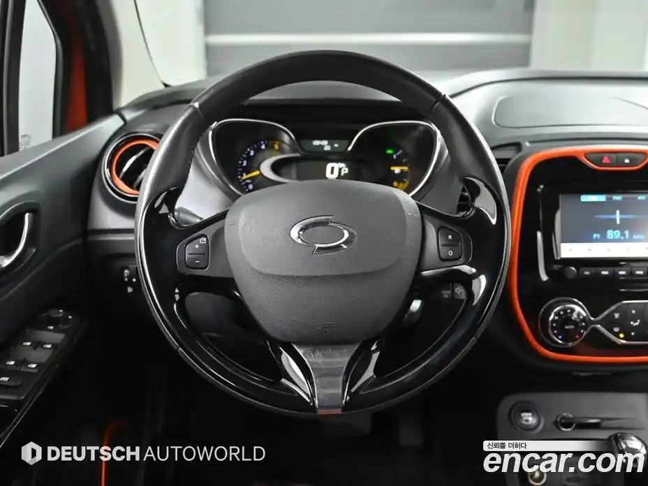 Renault QM3 2014 1.5 Автомат в Москве № 107129, фото 13