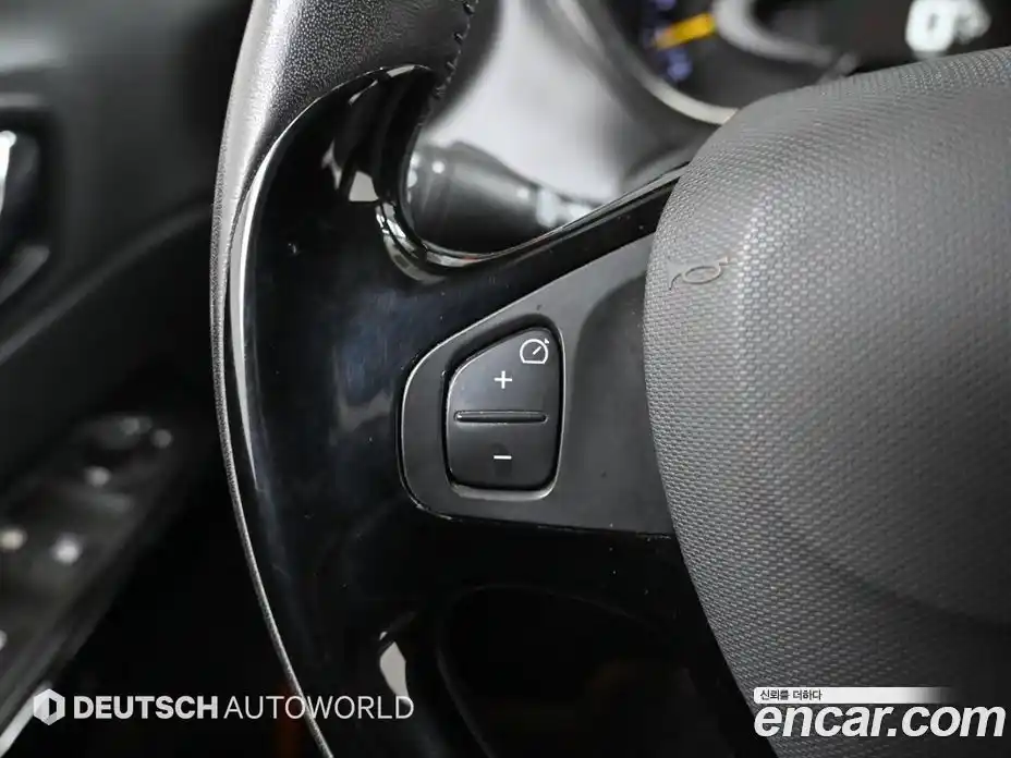 Renault QM3 2014 1.5 Автомат в Москве № 107129, фото 18