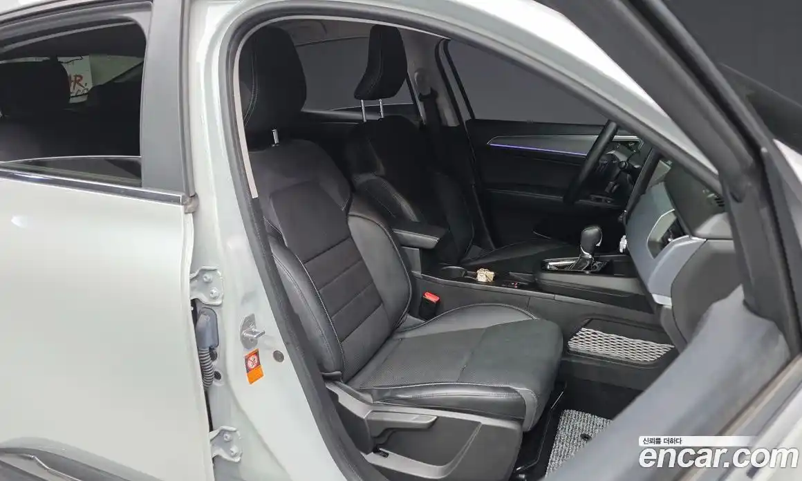 Renault XM3 2022 1.6 Автомат в Москве № 107415, фото 10