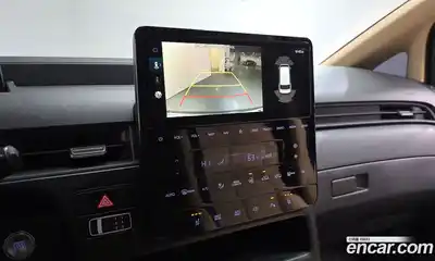 Hyundai Staria, 2025