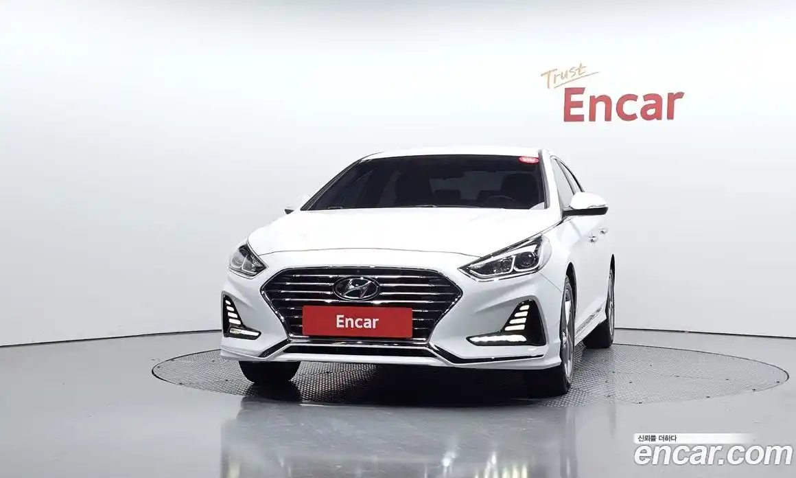 Hyundai Sonata 2019 2.0 Автомат в Москве № 111339, фото 16