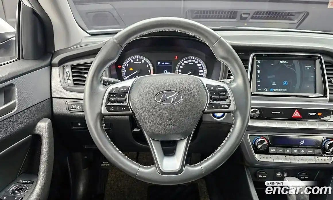 Hyundai Sonata 2019 2.0 Автомат в Москве № 111339, фото 3