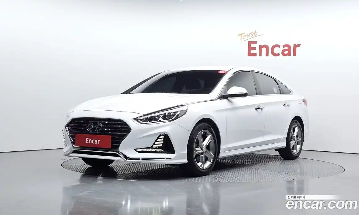 Hyundai Sonata 2019 2.0 Автомат в Москве № 111339, фото 4