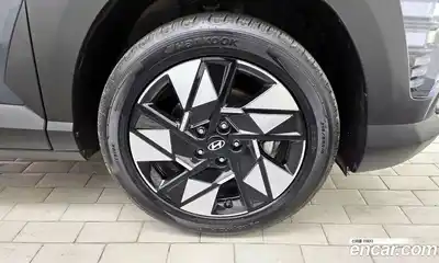 Hyundai Kona 2023 1.6 Автомат в Москве № 112024, миниатюра 5