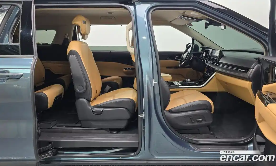 Kia Canival 2023 3.5 Автомат в Москве № 115002, фото 18