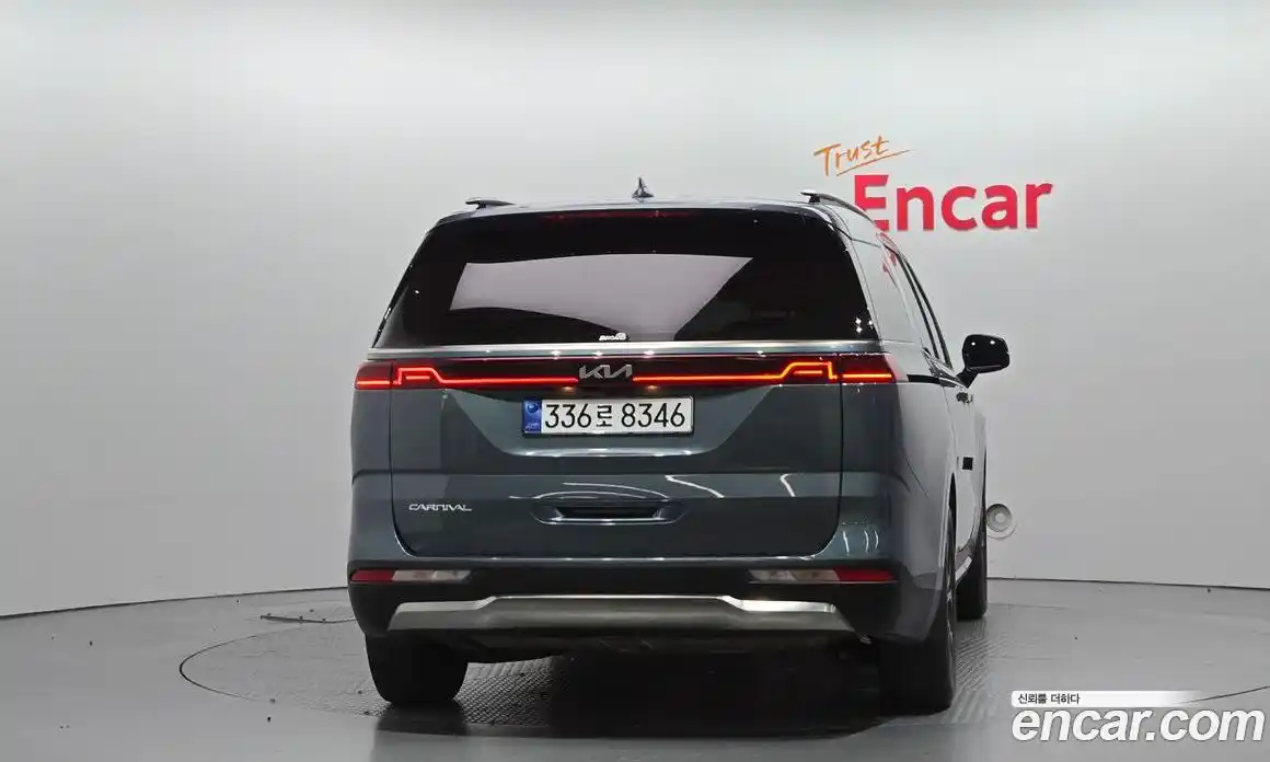 Kia Canival 2023 3.5 Автомат в Москве № 115002, фото 4